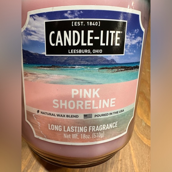 Aromatherapy Candle Pink Shoreline Scented, 18 oz - Picture 3 of 4